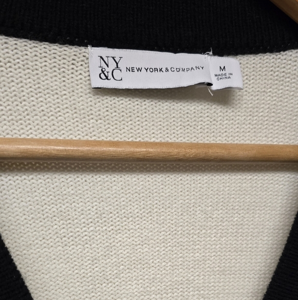 New York & Company Black and White Cardigan Sweater V-Neck - Picture 4 of 4